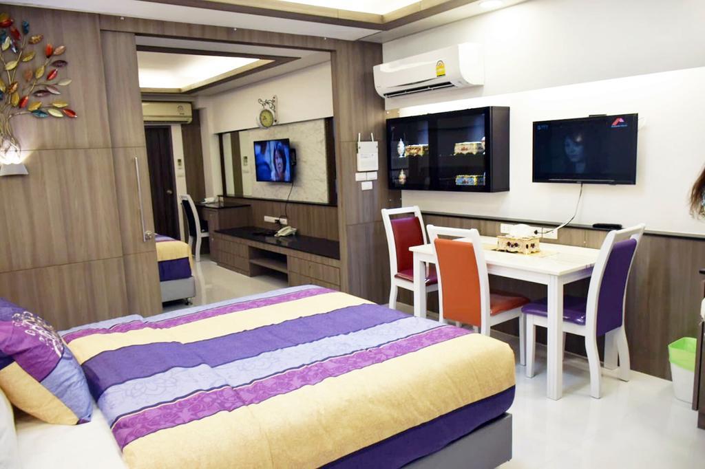 Family Suite Room Pratunam Bangkok Buitenkant foto