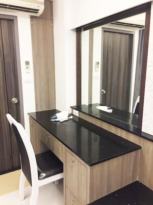 Family Suite Room Pratunam Bangkok Buitenkant foto