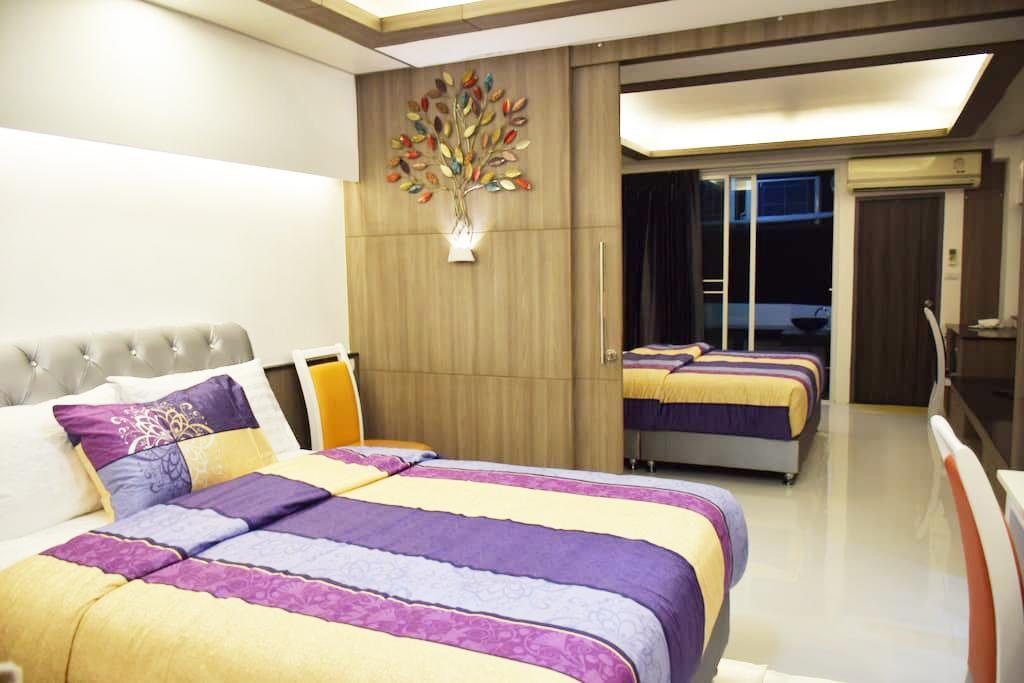 Family Suite Room Pratunam Bangkok Buitenkant foto
